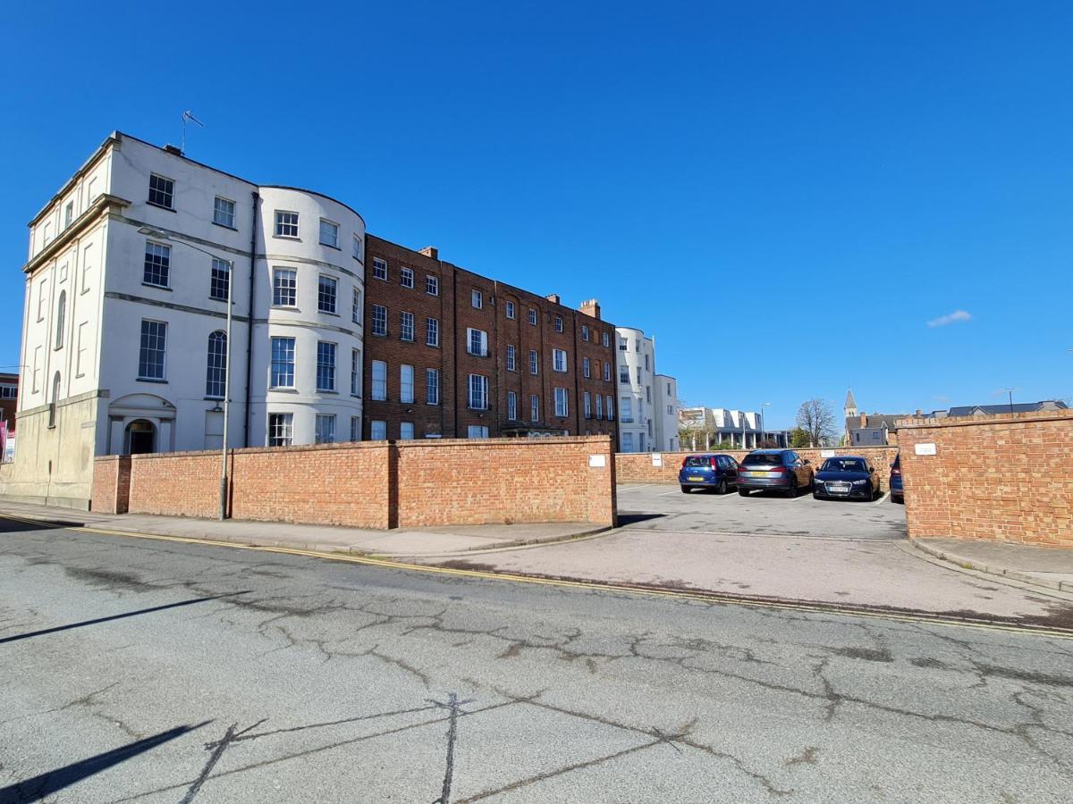 Margaret'S Terrace By Fortuna Property Cheltenham Esterno foto