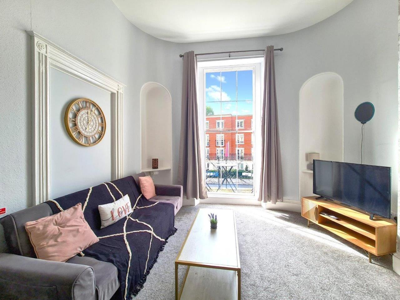 Margaret'S Terrace By Fortuna Property Cheltenham Esterno foto